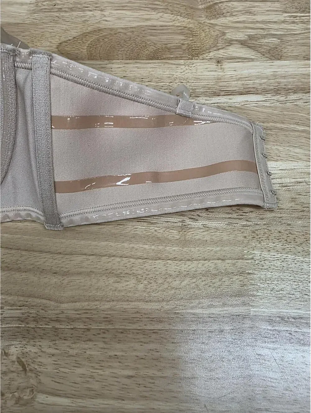 Vanity Fair Women’s Beauty Back Strapless Smoothing Bra Rose Beige 38D